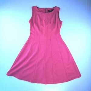 Just Taylor Pink Textured Fit and Flare Dress Sleeveless Mod Barbiecore Size 2